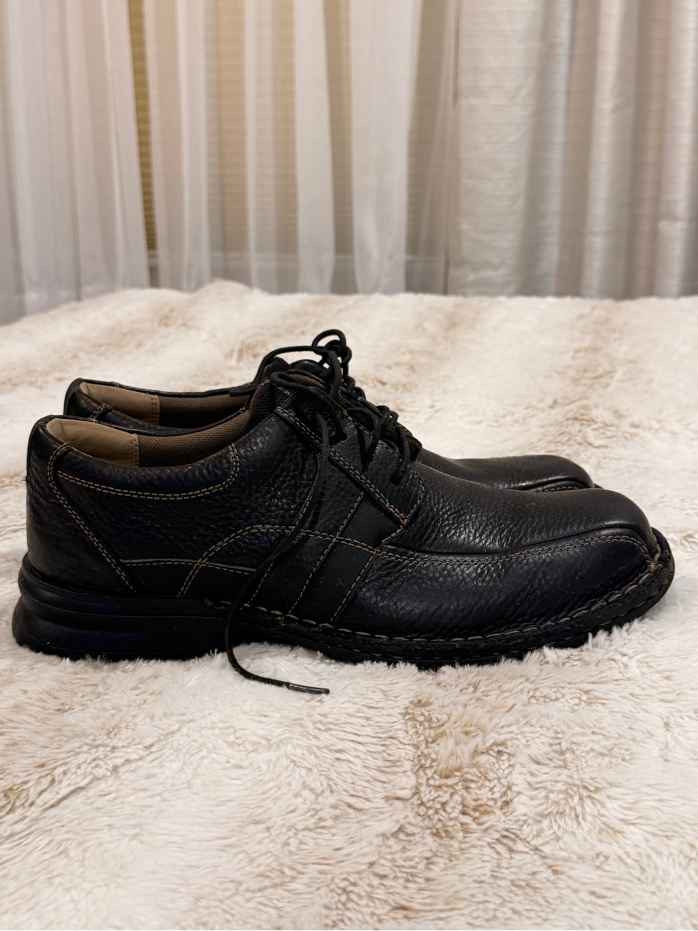 Clarks Men’s Black Leather Lace-Up Comfort Shoes Size 9.5 Wide